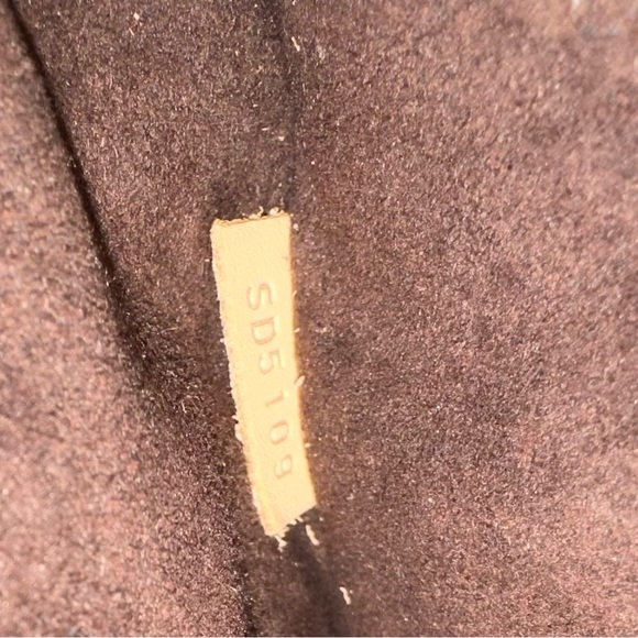 Authentic Louis Vuitton Monogram Pochette Métis - Picture 16 of 16